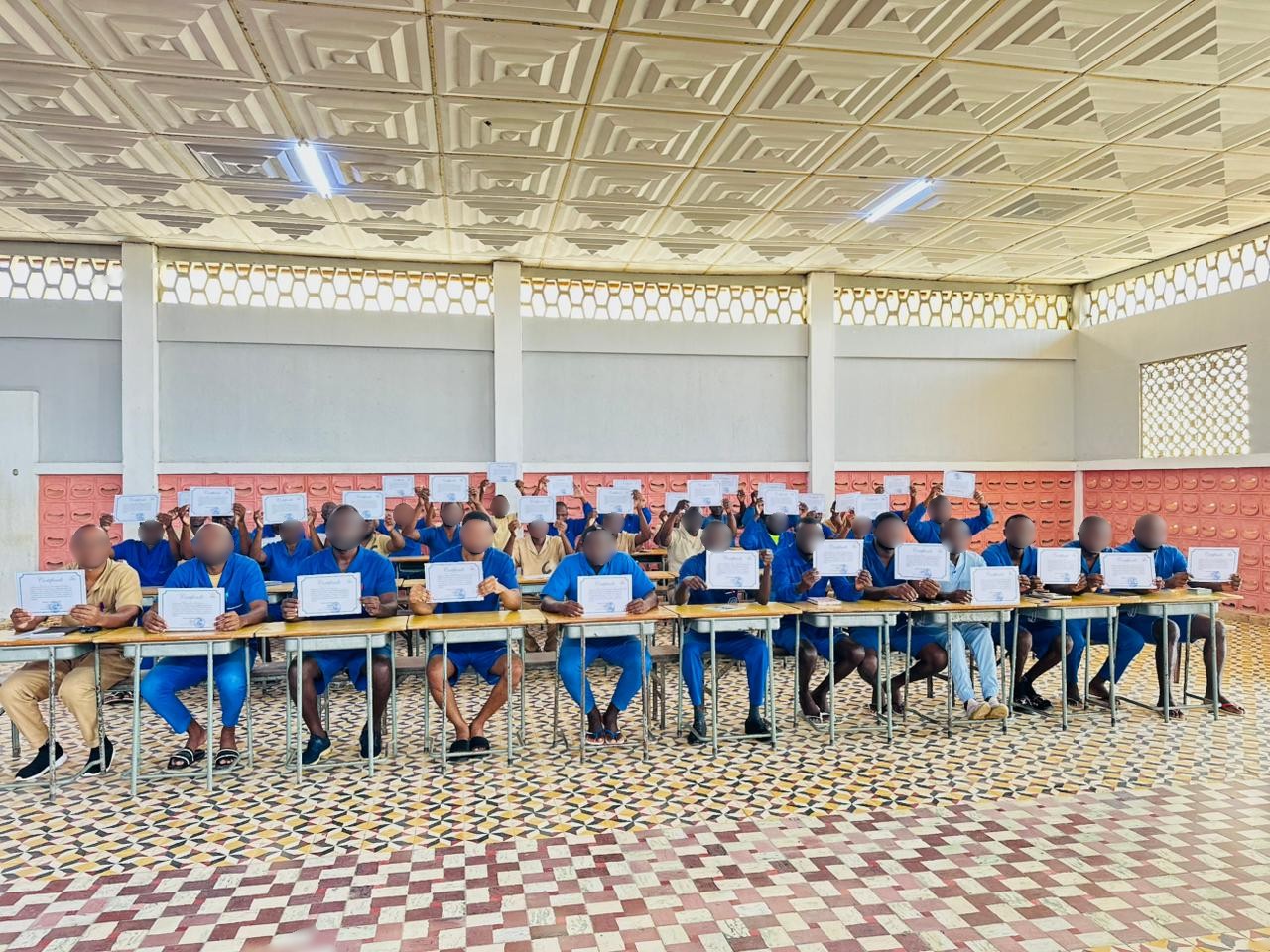 RECLUSOS DO EP DO CAVACO RECEBEM CERTIFICADOS APÓS FORMAÇÃO EM INTELIGÊNCIA EMOCIONAL