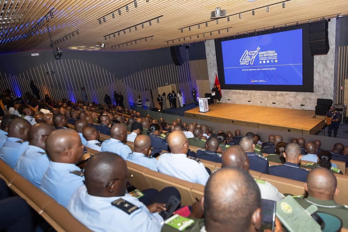  ABERTAS AS FESTIVIDADES ALUSIVAS AO 47.º ANIVERSÁRIO DO MINISTÉRIO DO INTERIOR
